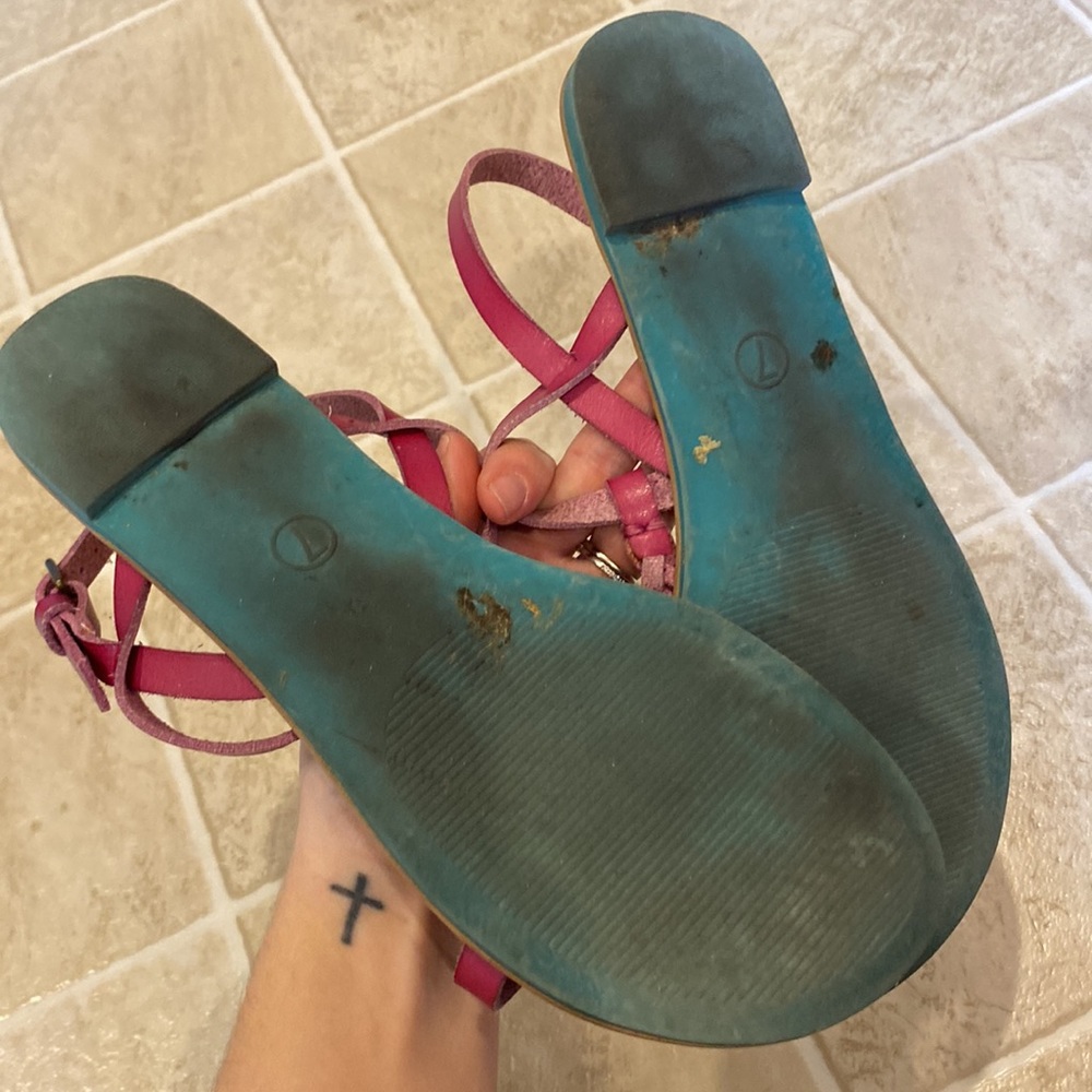 Pink sandals - Picture 3 of 3